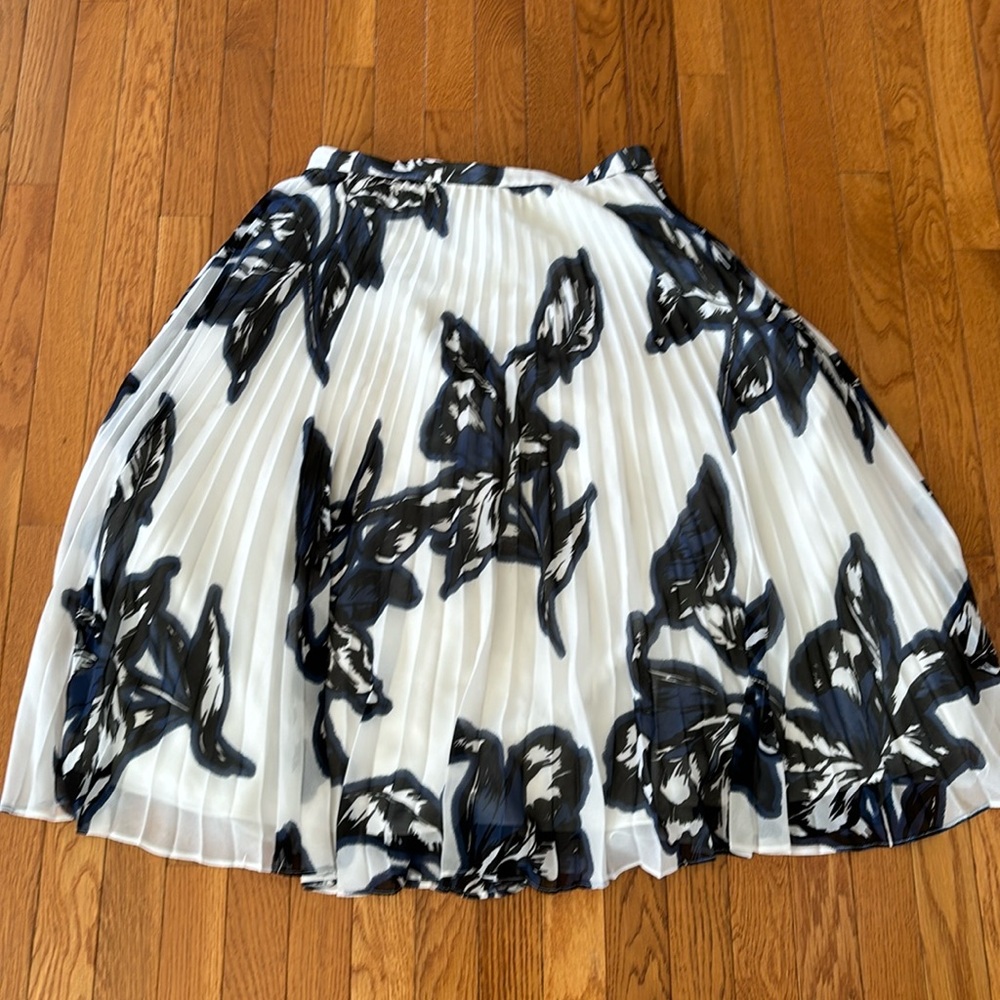 Pleated High Waisted Floral Skirt